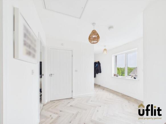 2 bed Apartment for sale Image 6
