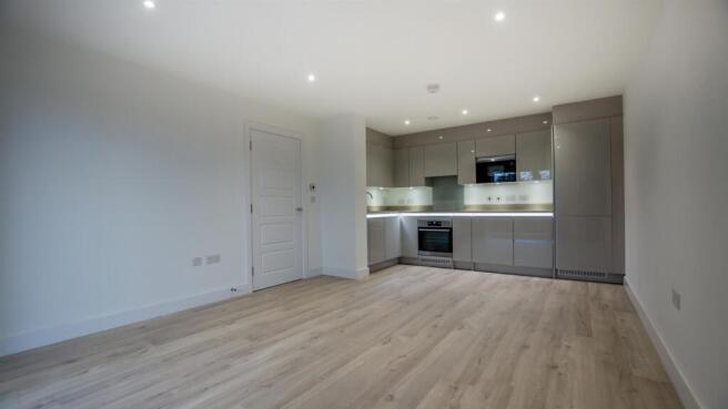 15 Medallion House (4).jpg