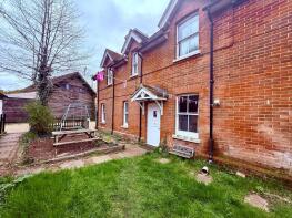 Flat 1, Mill Farm, East Tytherley Road, Romsey SO51 0LW