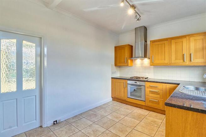 kitchen (2)_1.jpg