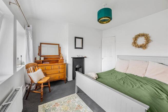 3 bed Town House for sale Image 10