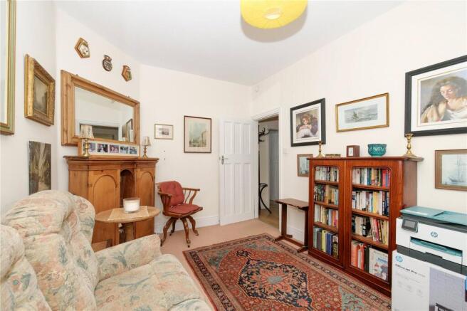 4 bed Semi-Detached for sale Image 8