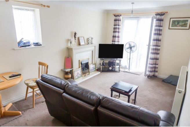 Lounge/Dining Room