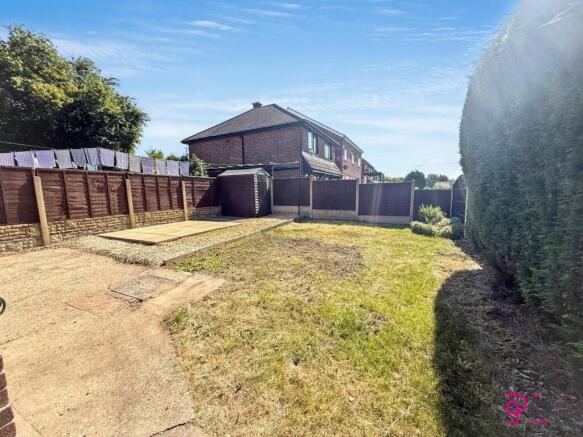 2 bed Semi-Detached to rent Image 7
