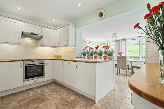 Kitchen - Breakfast Room 1.jpg