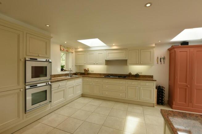 Kitchen/Breakfast...