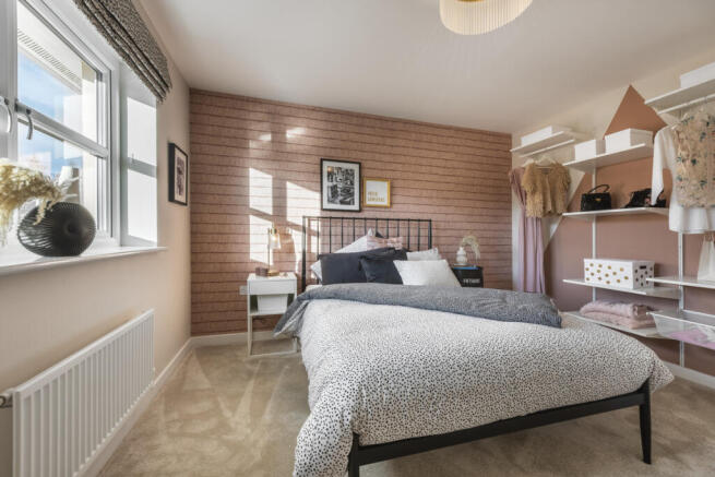 5 bed Detached for sale Image 11
