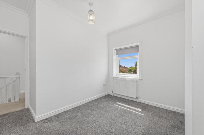 3 bed Terraced for sale Image 11