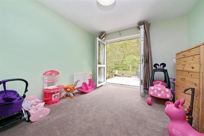 PLAY ROOM/ GROUND FL