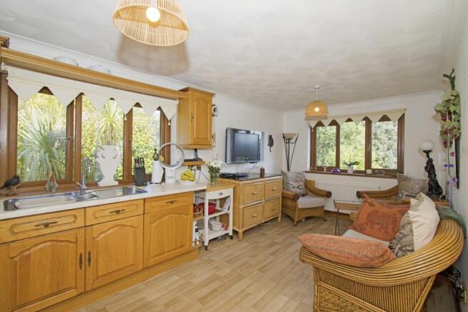 Breakfast/Kitchen Rm