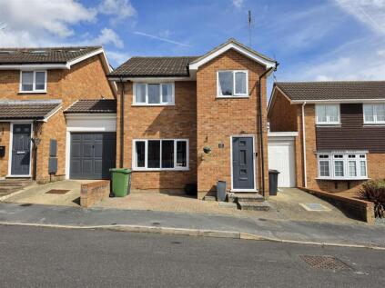 Oldbury Close, Frimley, Camberley