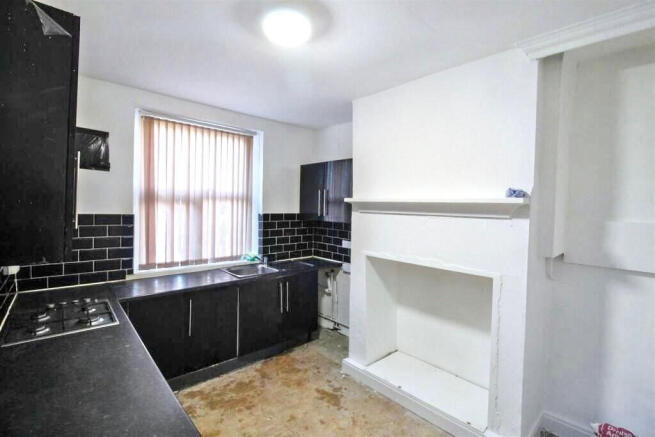 5 bed Terraced for sale Image 6