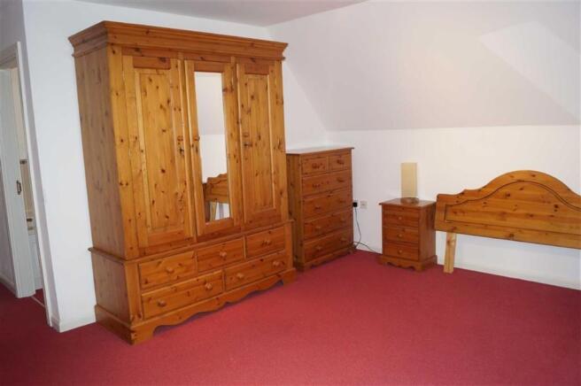 BEDROOM 4(EN SUITE)