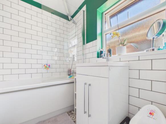 3 bed Semi-Detached for sale Image 8