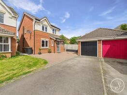 24, College Lawns, Armley, Leeds LS12 3LP