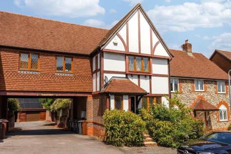 Walhatch Close, Forest Row, RH18