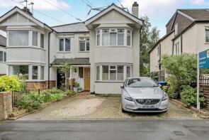 31, Woodlands Avenue, West Byfleet KT14 6AT