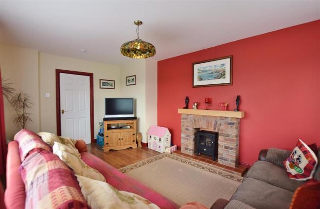 Living Room 1.jpg