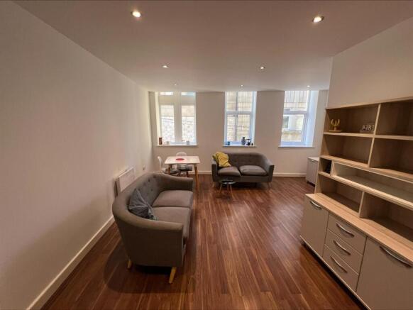1 bed Apartment to rent Image 3