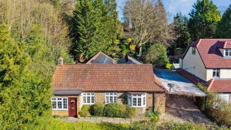 Rayners Avenue, Loudwater, High Wycombe, HP10 9SL