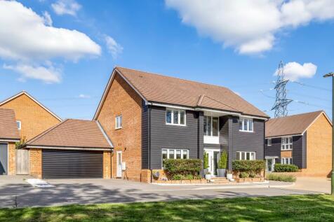 Hillyfield, Billingshurst, RH14