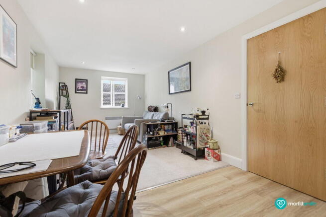 2 bed Flat for sale Image 7