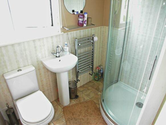 Ensuite Shower/WC