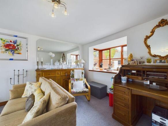 3 bed Terraced for sale Image 8