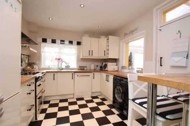 Kitchen.JPG