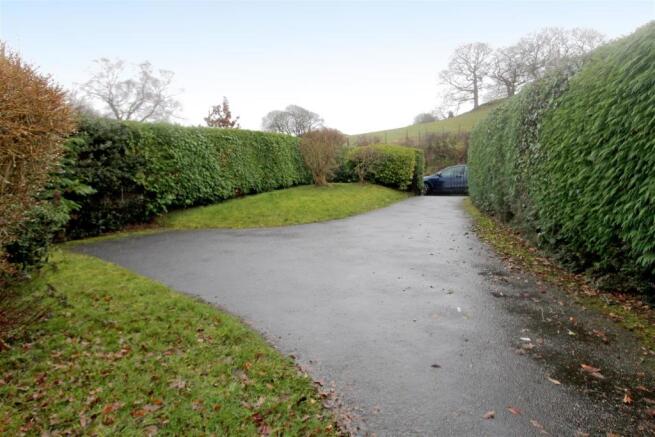 Driveway.jpg