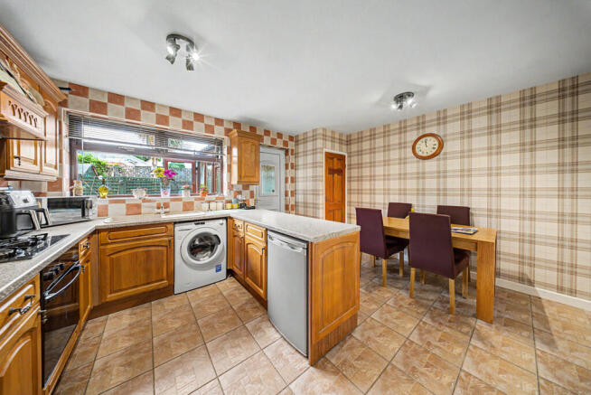 3 bed Detached Bungalow for sale Image 5