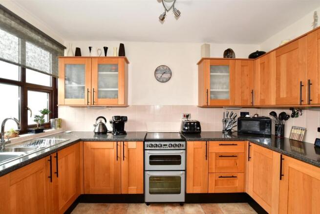 Lounge/Kitchen