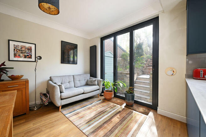 3 bed Semi-Detached for sale Image 10