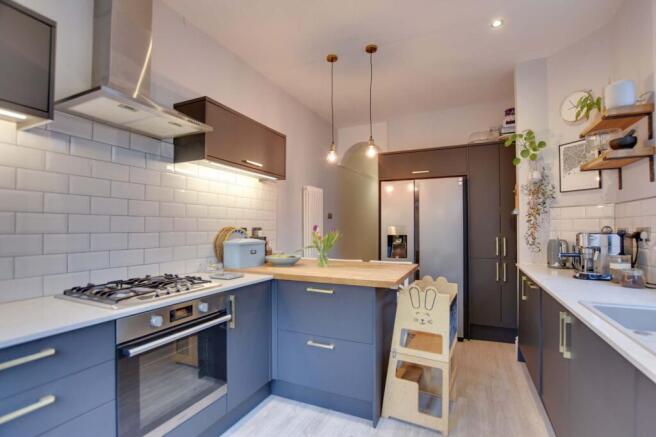 Fitted Kitchen / Breakfast Room