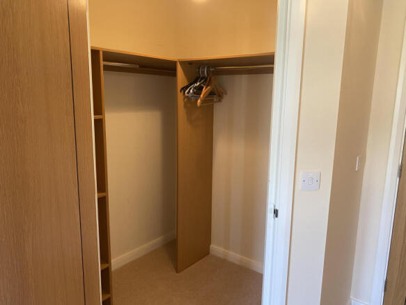 2 bed Apartment to rent Image 7