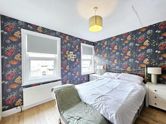 2 bed Terraced for sale Image 6
