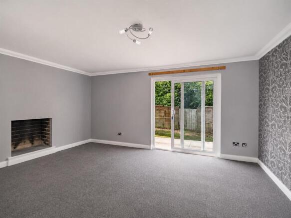 29 Baffin Terrace Dundee-3.jpg