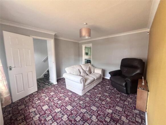 3 bed Semi-Detached for sale Image 4