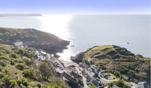 Bay Cottage, Beach Hill, Truro TR2 5QX