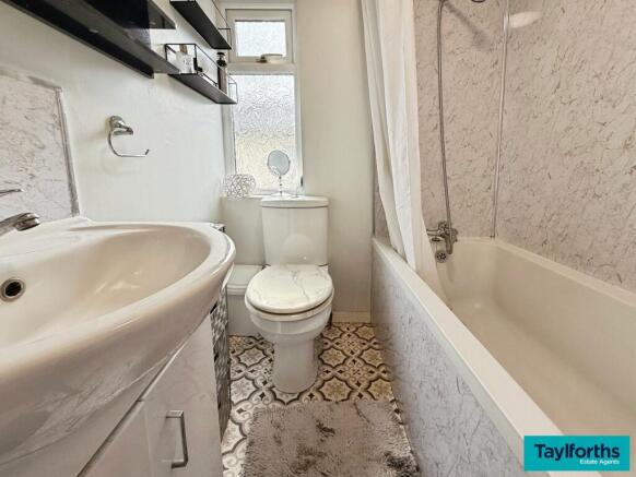 2 bed Terraced for sale Image 9
