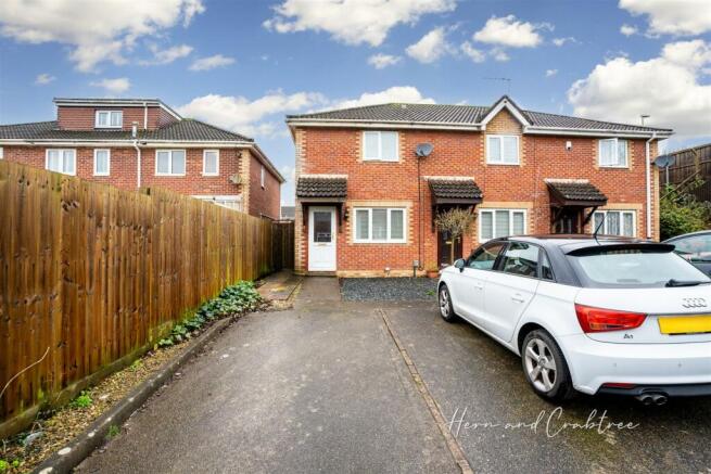 Hornchurch Close, Radyr Way, HernCrabtree (1).jpg