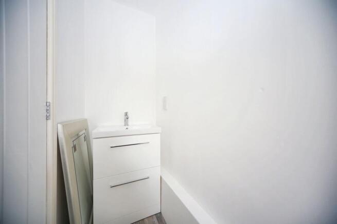 3 bed Semi-Detached to rent Image 12