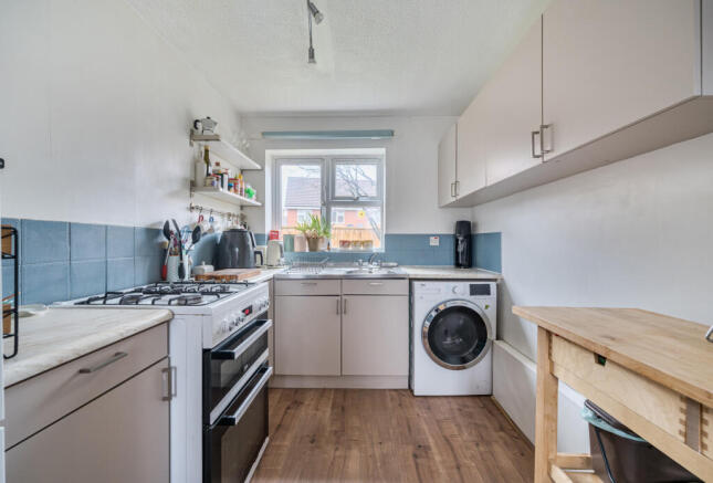 1417172-16-6995e9...