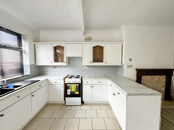 3 bed Terraced for sale Image 7