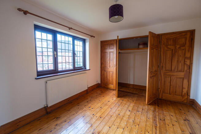 5 Vincent Lane, Chesterfield, Derbyshire S40 3RA photo 4
