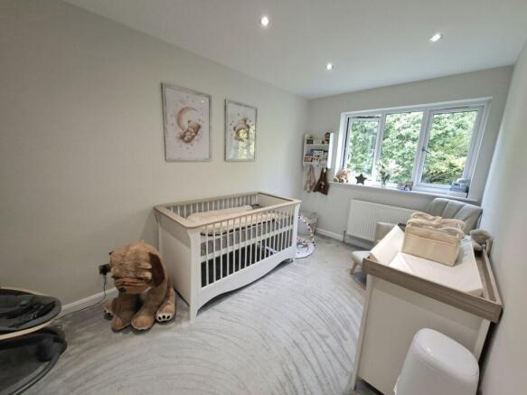 4 bed Detached for sale Image 11