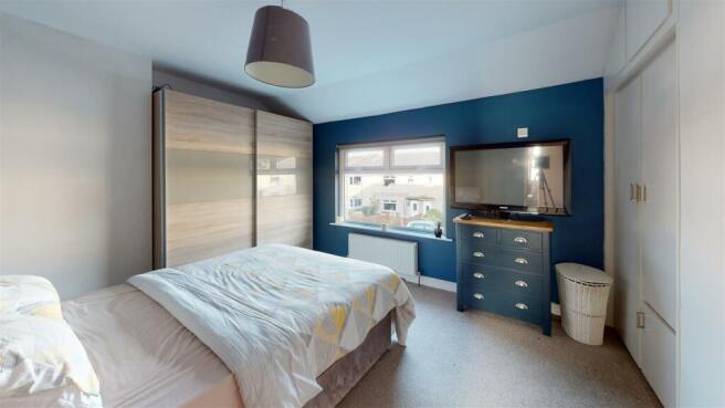 4-Hillside-Crescent-Bedroom(1).jpg