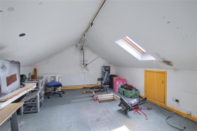 3 bed Terraced for sale Image 12
