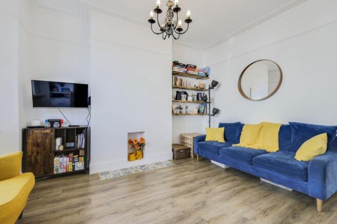 4 bed Terraced for sale Image 3