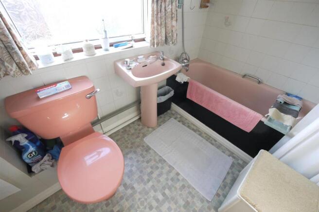 FAMILY BATHROOM:-